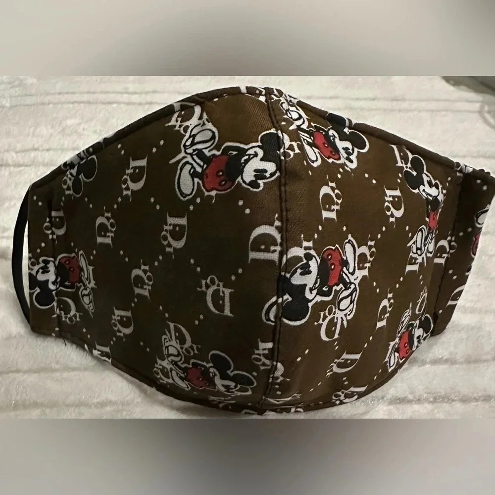 Mickey Face Mask - adult size. NWOT